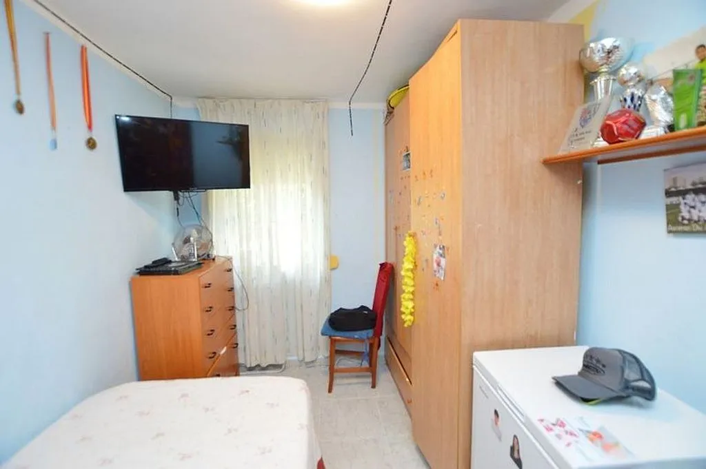 Magamistoad - 2-Bed Apartment with Air Conditioning in Arcos, Madrid
