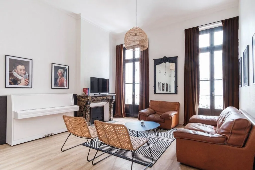Elutuba - Mixed-Use Flat in Chartrons, Bordeaux