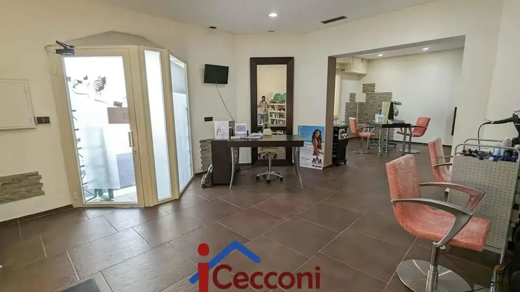 Söögituba - Converted Shop Apartment in Vinci