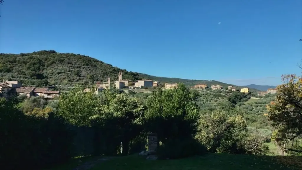 Rustic House with Grotto in Piegaro
