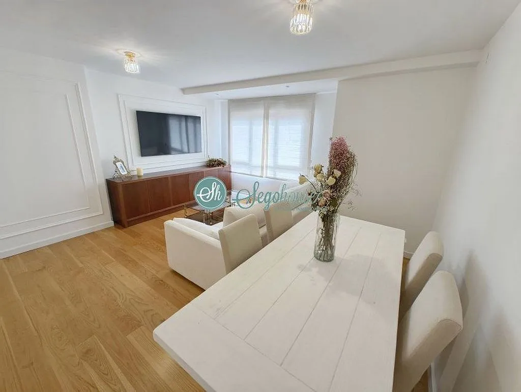 Living Room - Modern Flat with Terrace in Ezequiel González