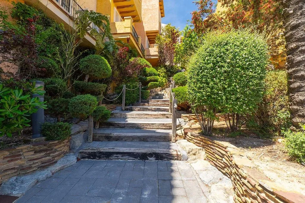 Toad - Terraced House with Pool in Mascarat