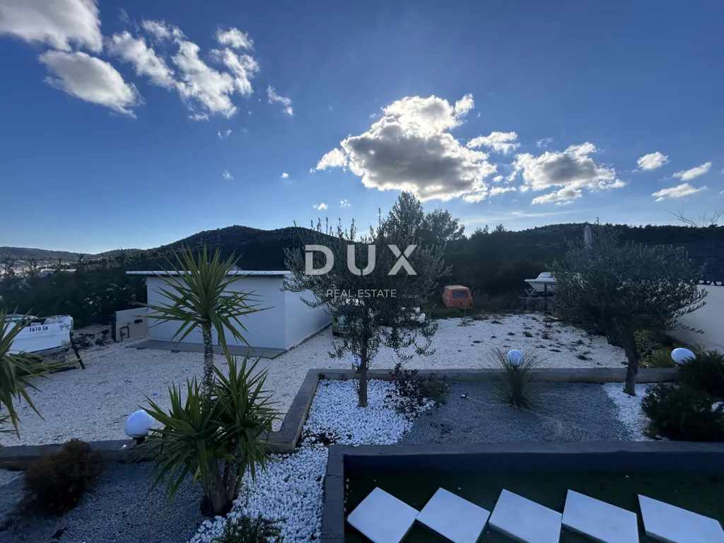 Piscina - Building Land with Garden View in Bilice, Šibenik