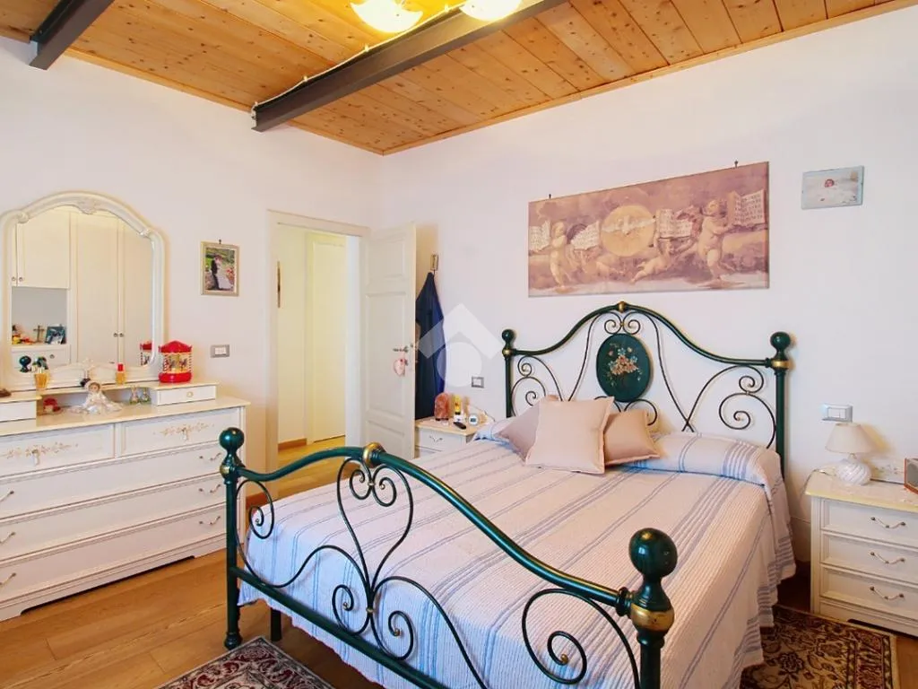 Magamistoad - Semi-detached House with Garden in Pontasserchio