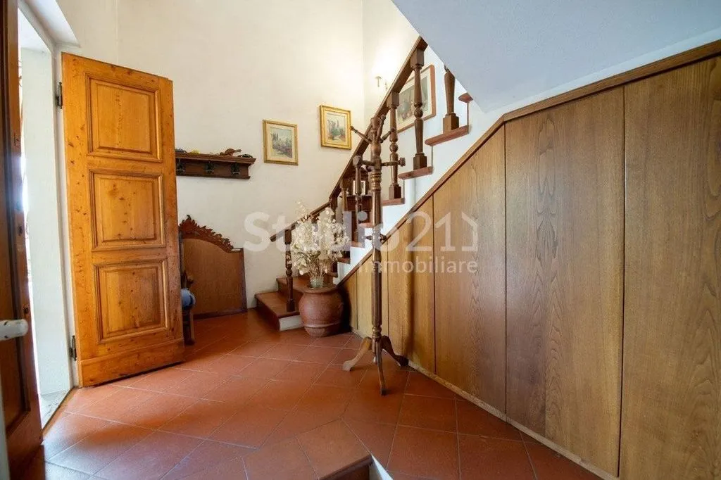 Stanze - Villa bifamiliare con piscina a Figline e Incisa Valdarno