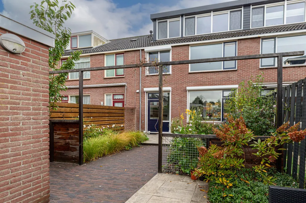Giardino - Energetically Efficient Semi-detached House with Garden in Gouda