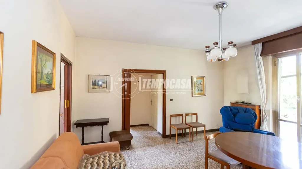 Söögituba - Spacious Trilocale with Terrace in Brescia