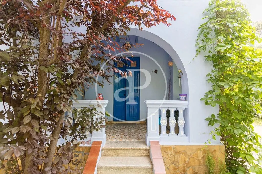 Terrace - Period Villa with Garden in Begues