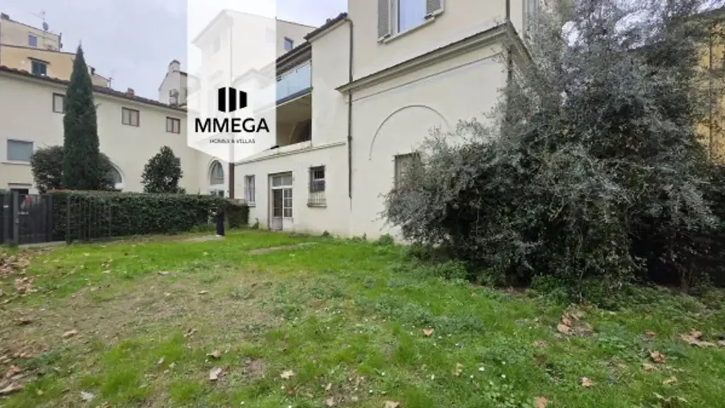 Aed - Historic Studio Apartment in Oltrarno, Florence