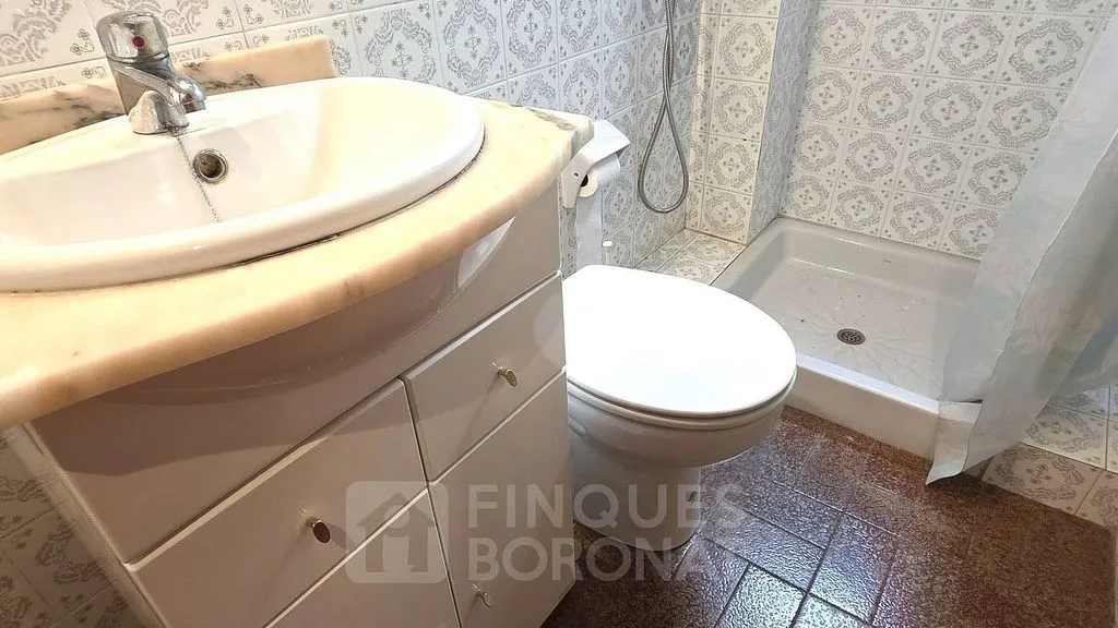 Salles de bain - Furnished Flat with Elevator in Nou Eixample Sud, Tarragona