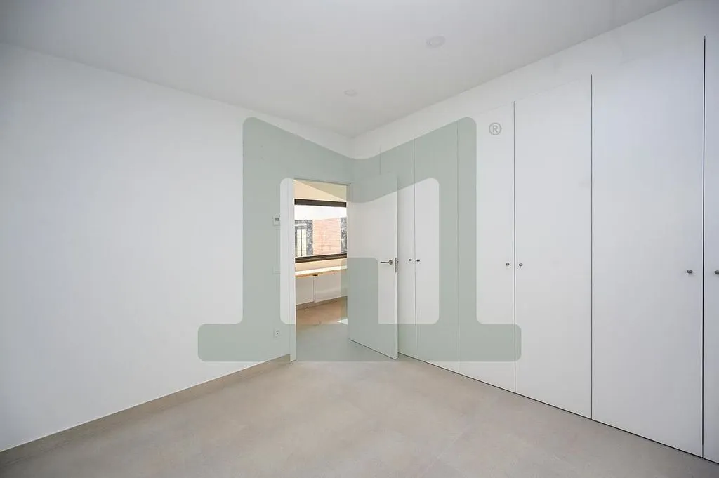 Toad - Modern Detached House with Pool in Griñón