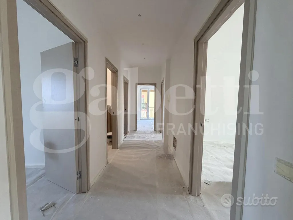 Esik - Modernised Apartment with Panoramic Balcony in Corbara