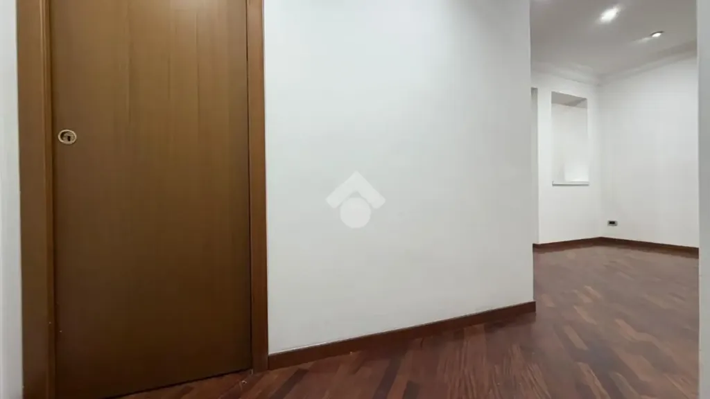 hallway_entrance