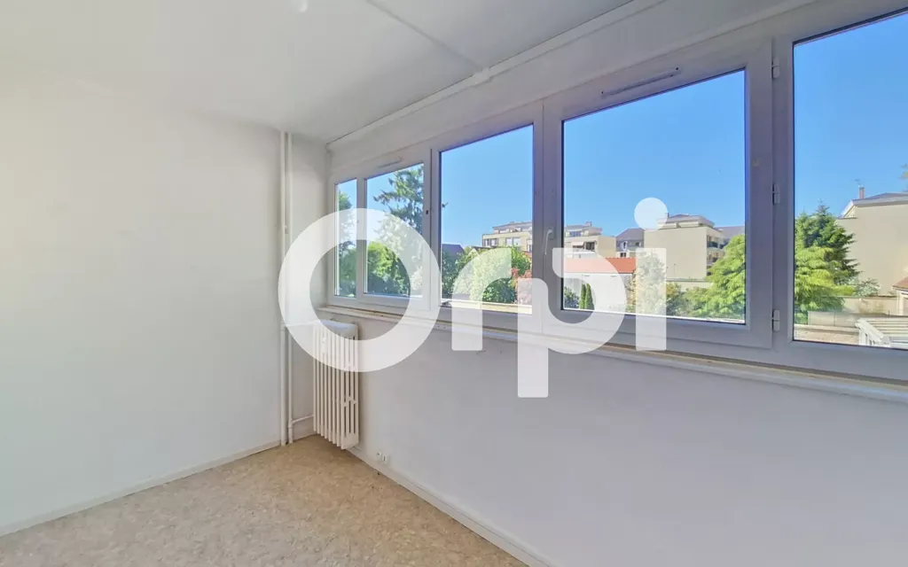 Pièces - Appartement 6 Pièces avec Balcon à Soissons