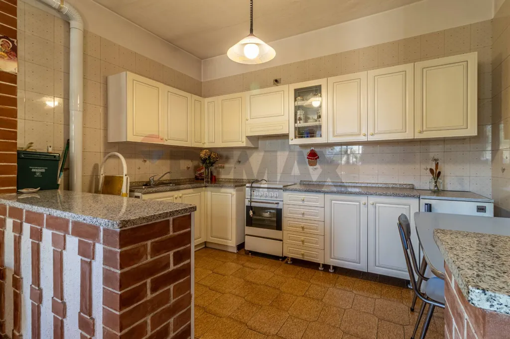 Cuisine - Triplex Villa with Garden in Occhieppo Superiore