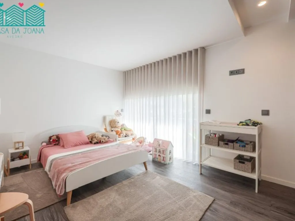 Bedrooms - Luxury Villa with Pool in Azurva, Aveiro