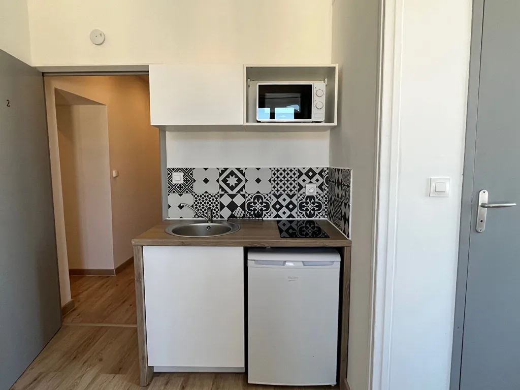 Cuisine - Studio Meublé en Centre-Ville à Pontivy