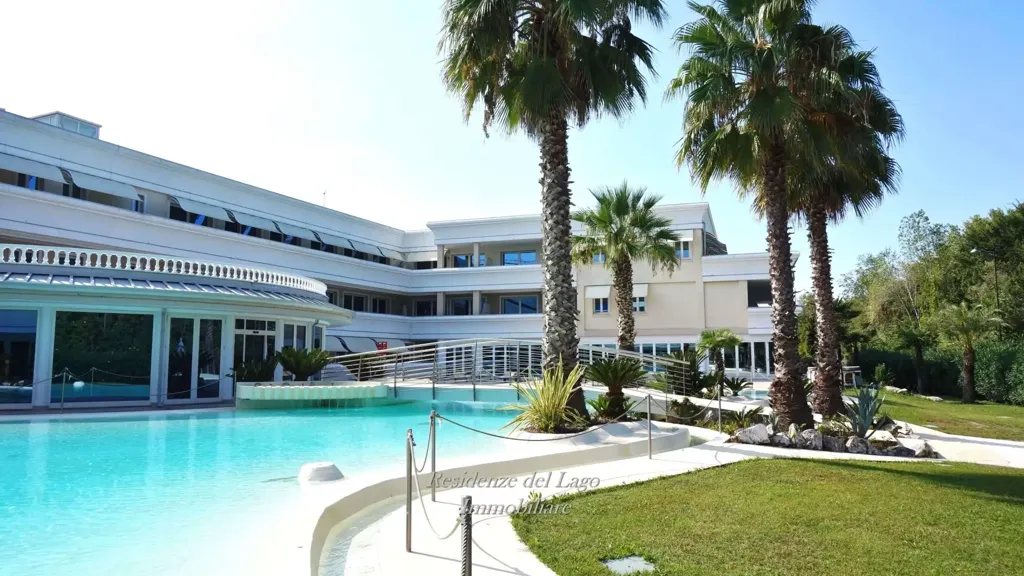 Bassein - Trilocale with Pool in Sirmione