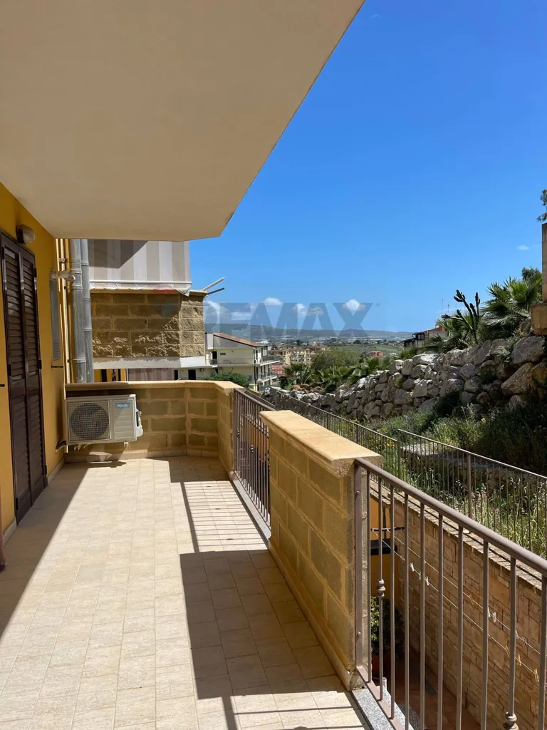 Balcone - Spacious Apartment with Balcony in Agrigento