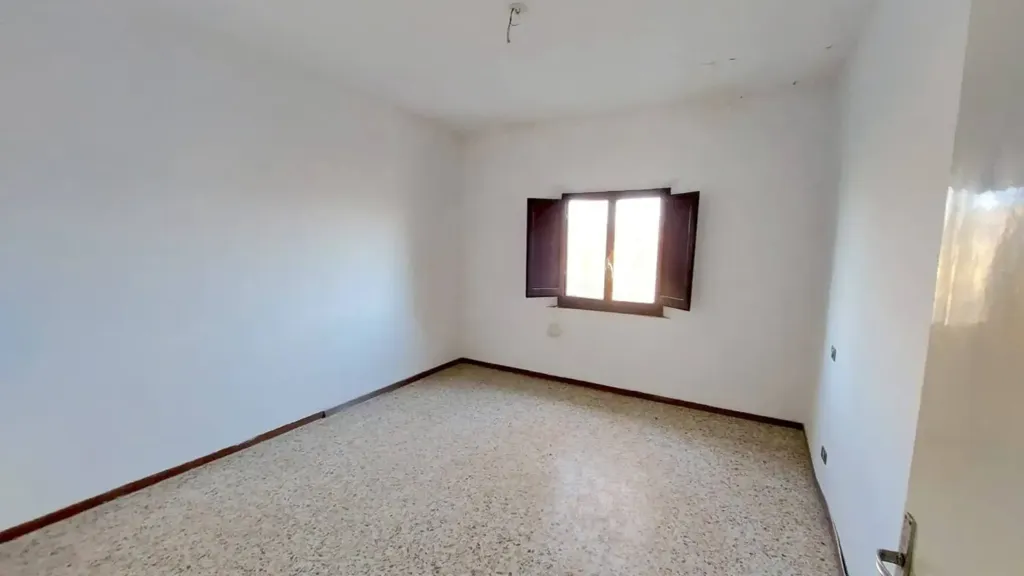 Toad - Rustic Farmhouse with 3000m² Land in Certaldo