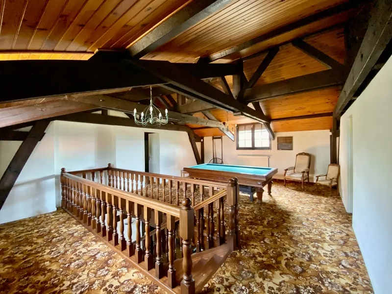 Stanze - Extensive Estate with Pool in Escource