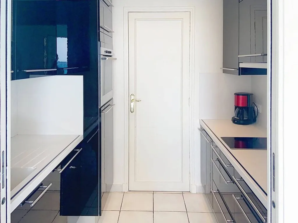 Cuisine - Appartement de Luxe avec Vue Mer à Cannes