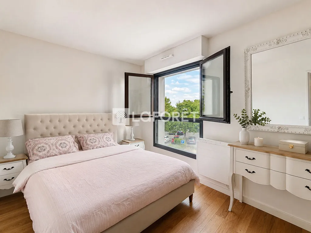 Camere da letto - 3-Bed Flat with Balcony in République, Suresnes