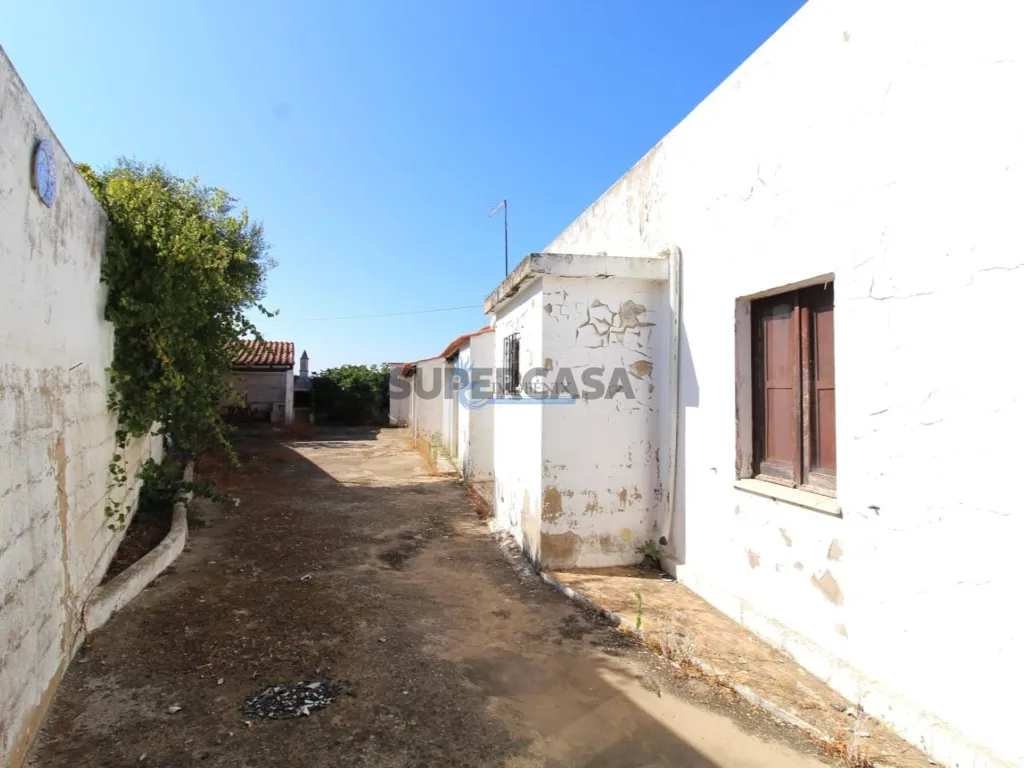 Aed - Algarvian Villa with Golf Course Proximity in Silves