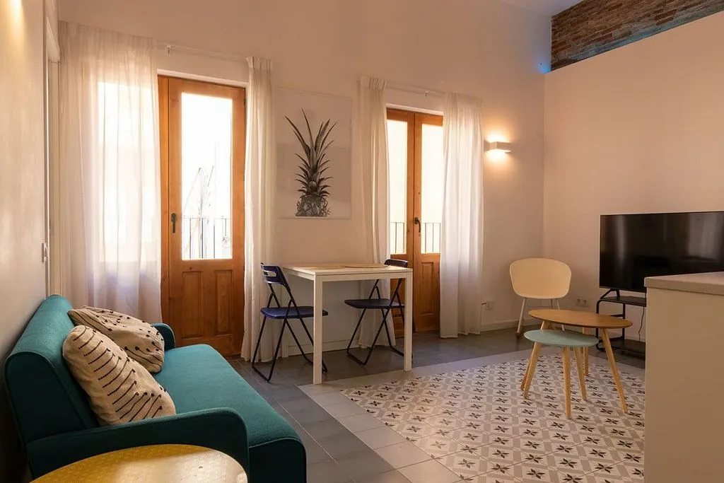 Séjour - Furnished Flat with Balcony in Barcelona