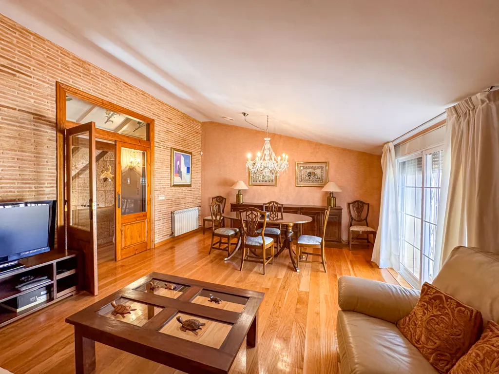 Elutuba - Rustic Chalet with Olive Grove in Segorbe