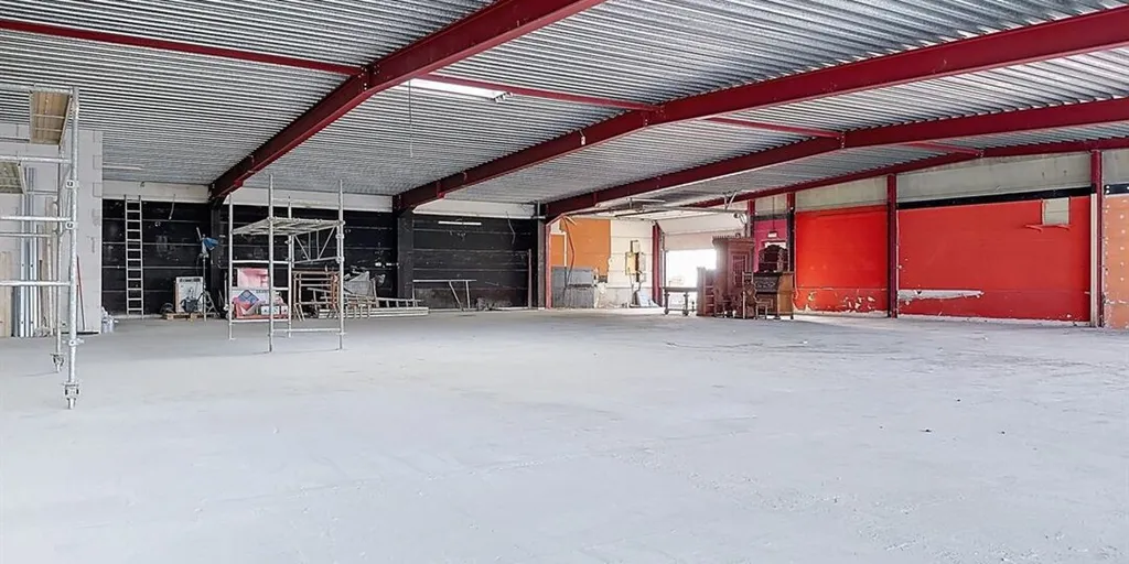 Toad - Commercial Space with Parking near Messancy-Arlon