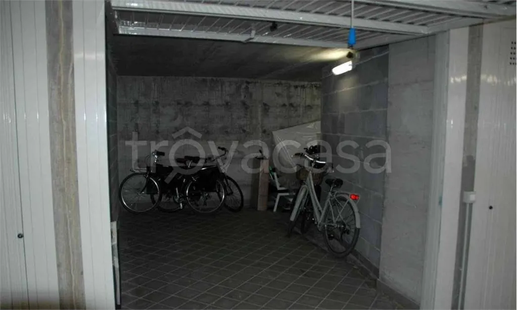 Garage - Ground Floor Apartment with Private Garage in Cervia