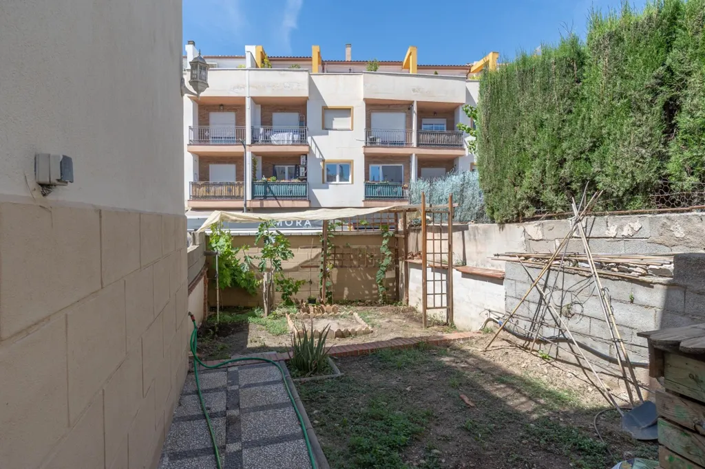 Aed - Chalet with Pool and Terrace in Gojar