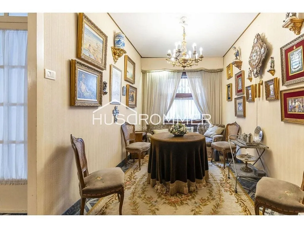Söögituba - Dual-Unit Property with Central Location in Vila-real