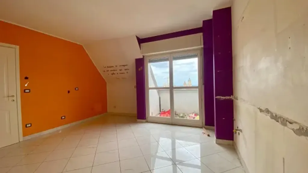 Pièces - Penthouse with Balconies in Cuneo