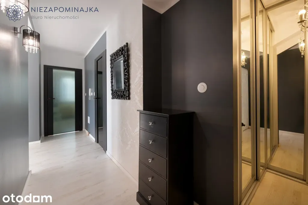 Ingresso - Apartment with Corner Balcony in Quiet Area