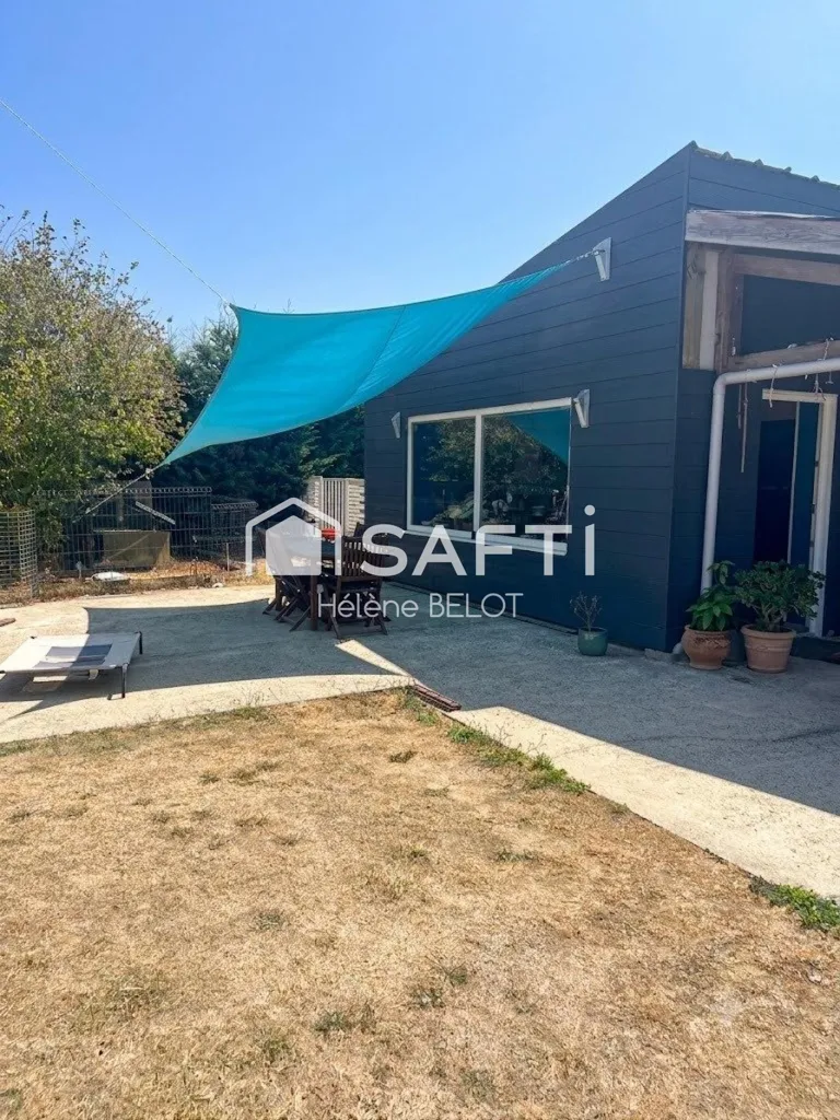 Exterior - House with Garden and Terrace in Chantonnay