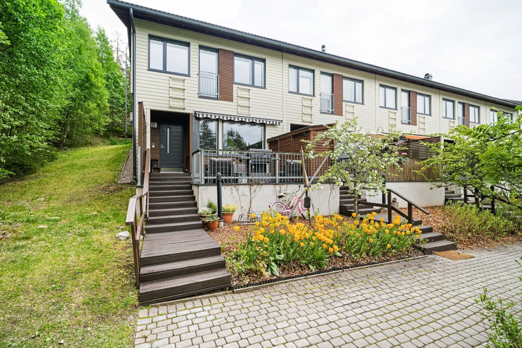 Välivaade - Spacious Corner Flat with Balcony in Kerava