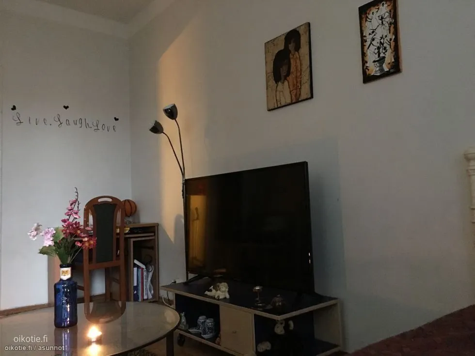 Elutuba - Studio Flat with Storage in Sörnäinen, Helsinki