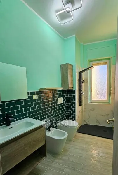 Salles de bain - Modern Trilocale with Balcony in Asti