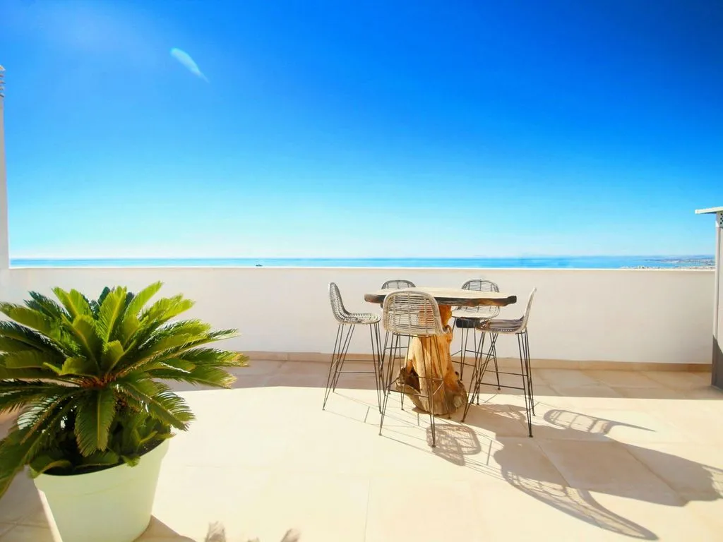Terrass - Luxury Penthouse with Pool in Marbella