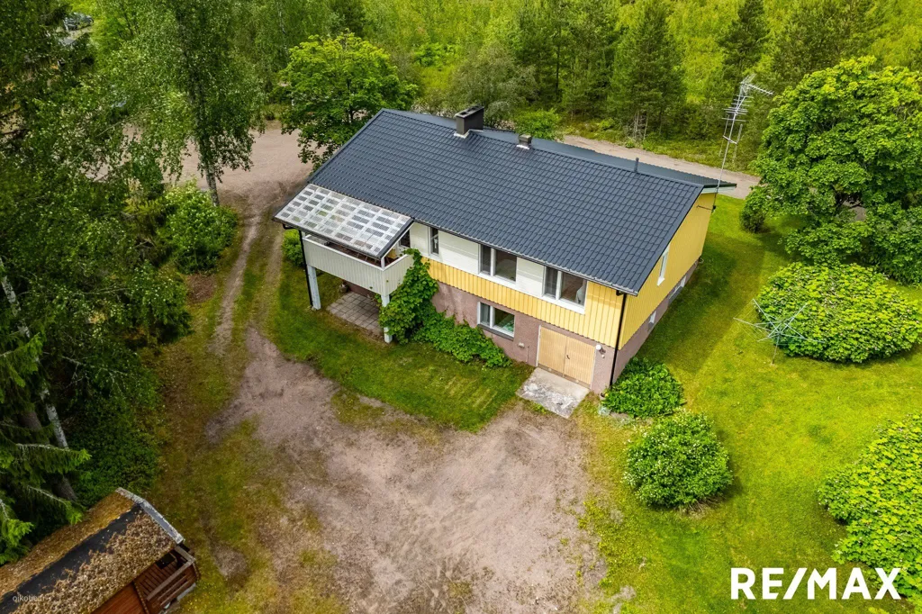 Õhuvaade - Detached House with Sauna in Rengo
