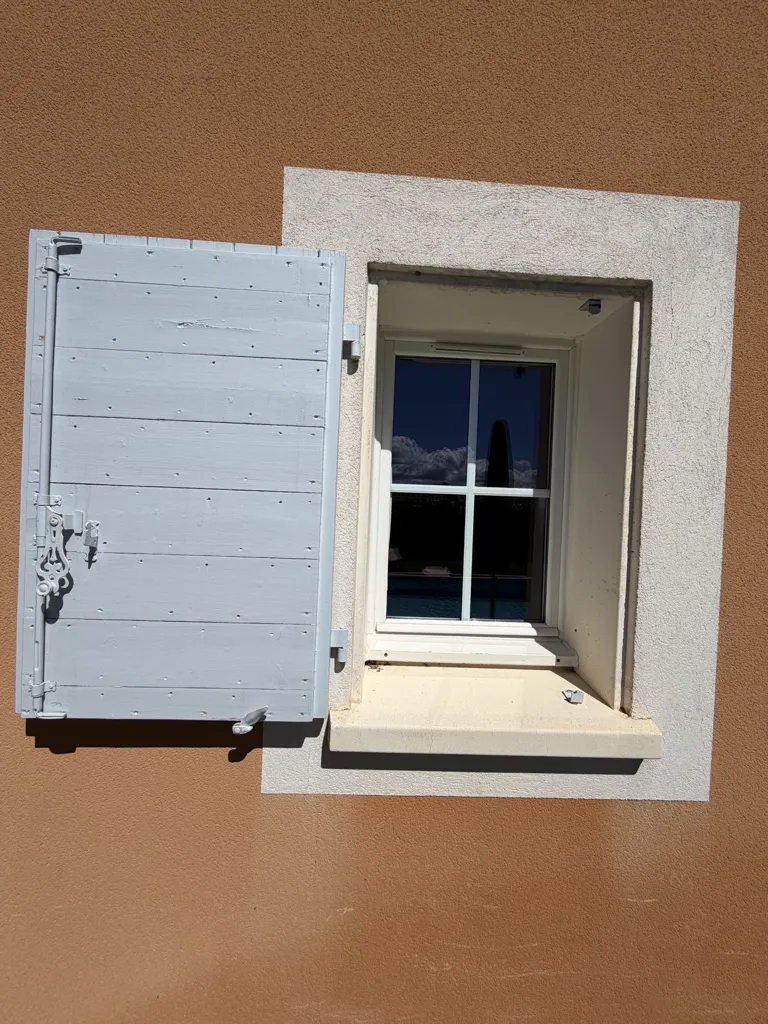 Extérieur - Villa Récemment Construite avec Piscine près du Village