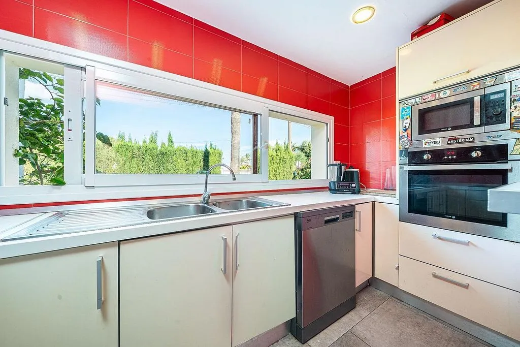 Kitchen - Chalet with Pool and Terrace in Cala Romántica