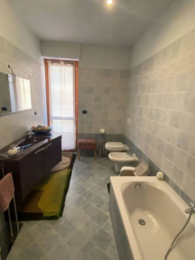 Vannitoad - Large Apartment with Terraces in Savigliano