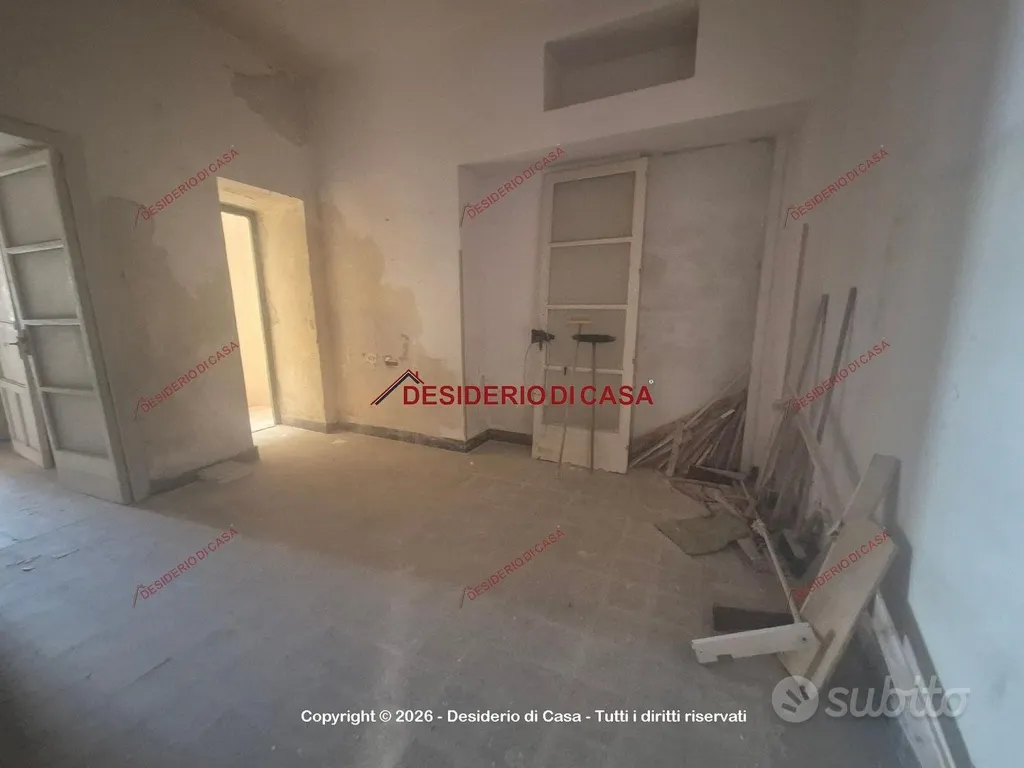 5-room apartment in IT