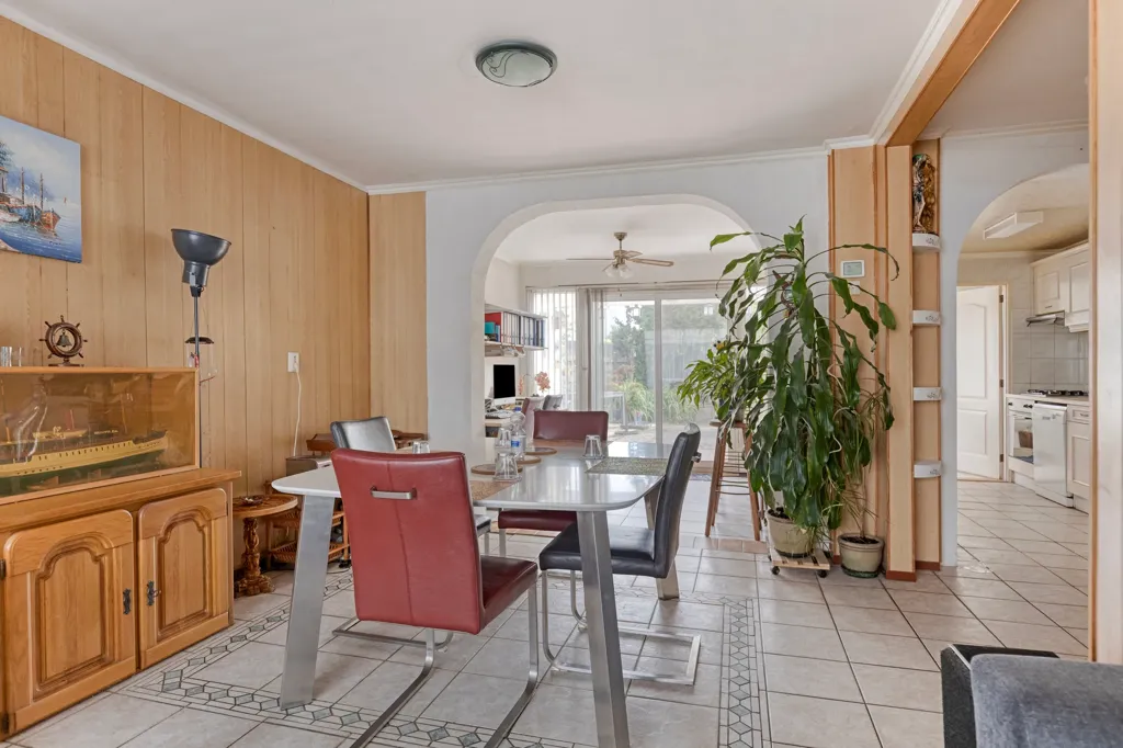 Söögituba - Renovatable Corner House with Garden in Goes