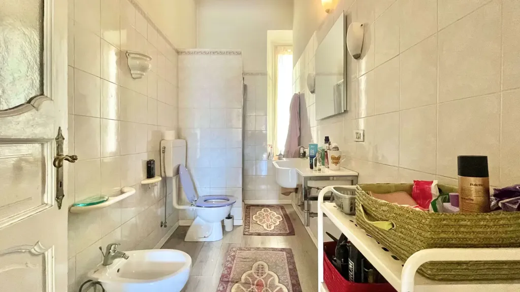 Bathrooms - Historic Villa with Private Garden in Intra