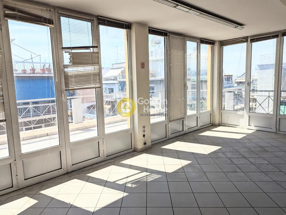 Rooms - Corner Office Building with Terrace in Plaka Square