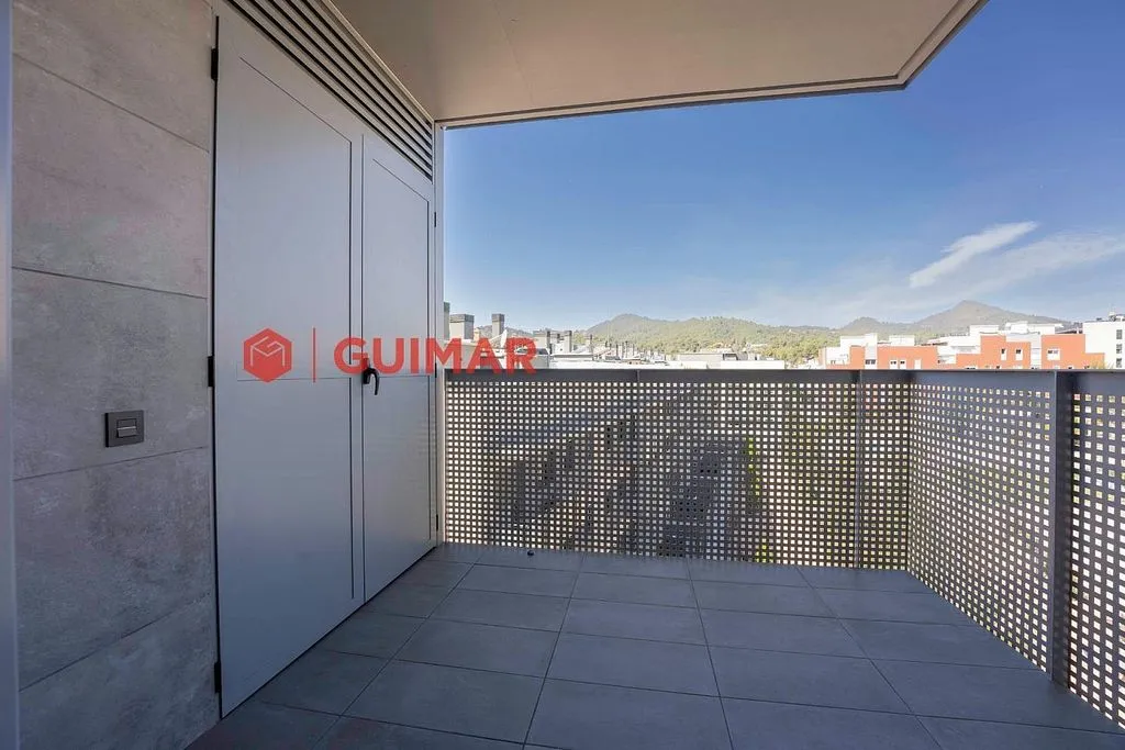 Balcon - Modern Flat with Parking in Ronda Sant Ramon